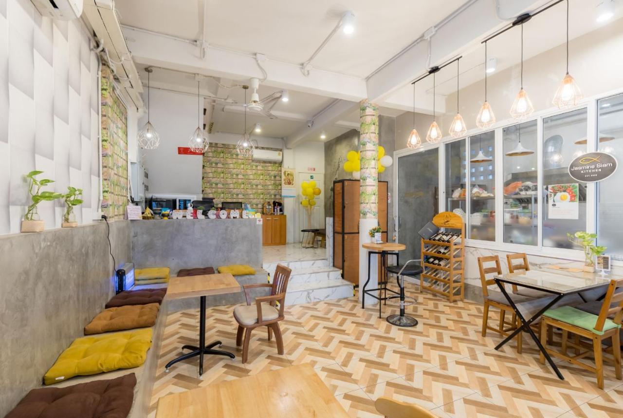 Hostel Lemon Siam Petchaburi Road Bangkok Exterior photo
