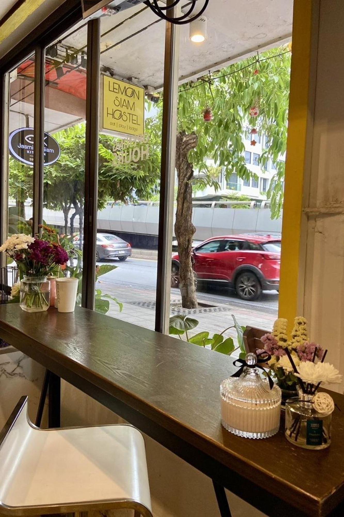 Hostel Lemon Siam Petchaburi Road Bangkok Exterior photo