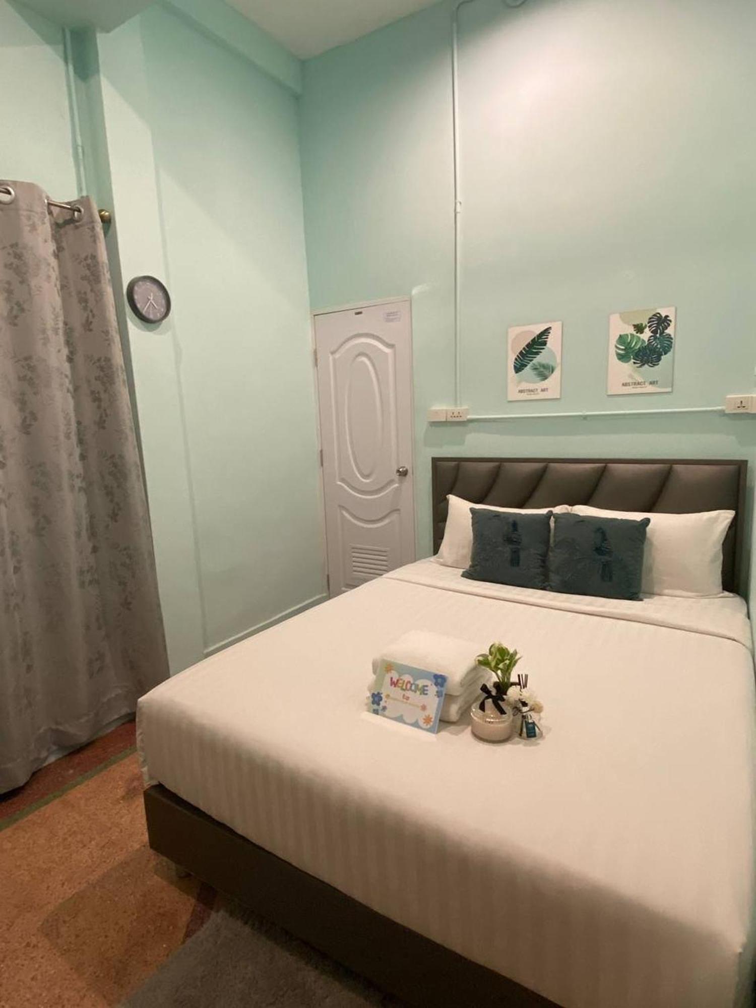 Hostel Lemon Siam Petchaburi Road Bangkok Exterior photo