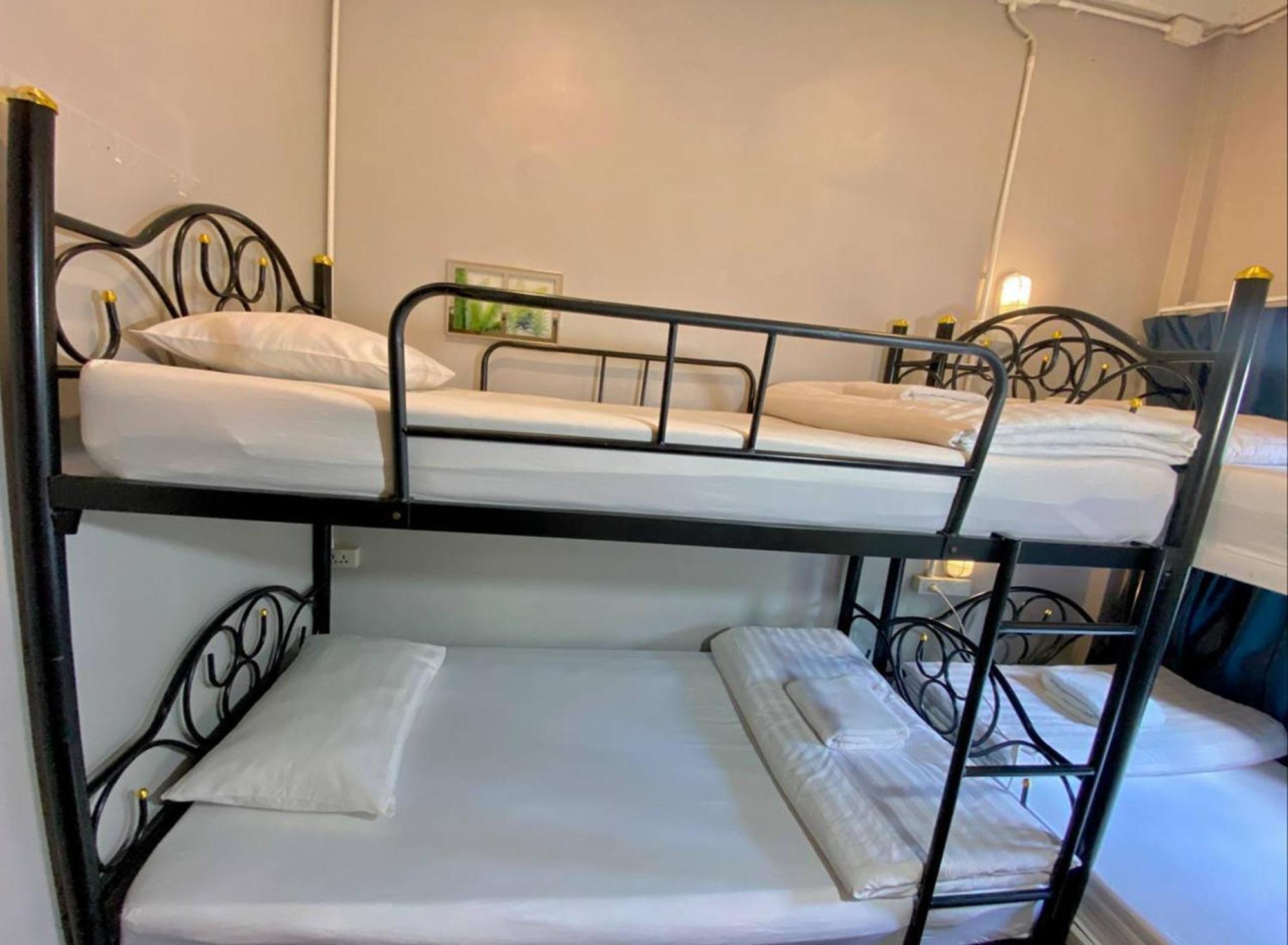 Hostel Lemon Siam Petchaburi Road Bangkok Exterior photo